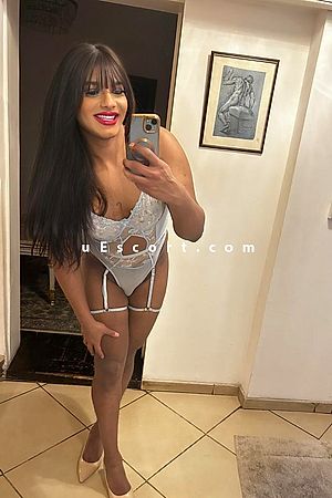 Naty Ts - Trans / TS Escort London