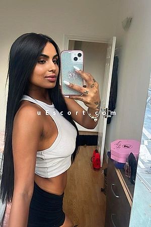 Buna - London Escorts