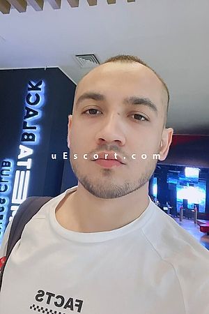 Hot Massuer Boy - Male escorts London