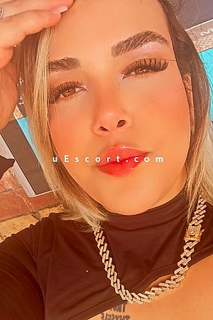 EmillyCurvyBrazilian - Escort girls London