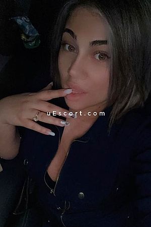 Amelia - Surrey Escorts