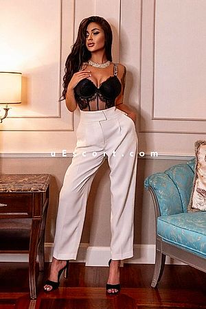 Dominica - Escort girls London