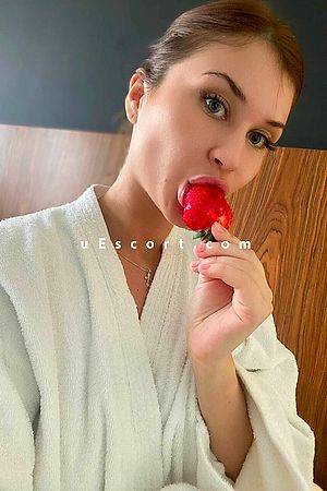 Vladlenna - Escort girls Essex