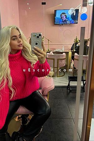 JuliaB - Escort girls London