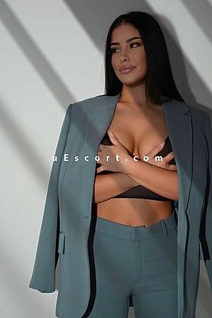 Aliya- LEI - Escort girls London