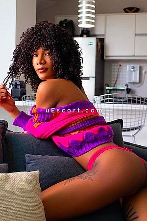 Nessa - LEI - London Escorts