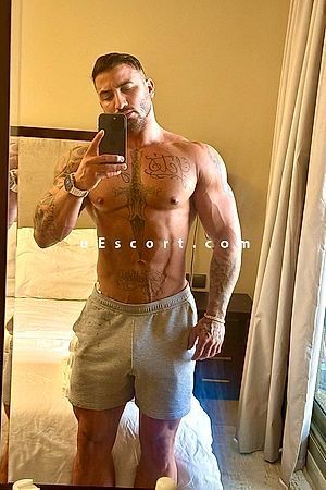 Dominic lux - Male escorts London