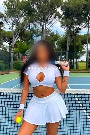 Harley - Leeds Escorts