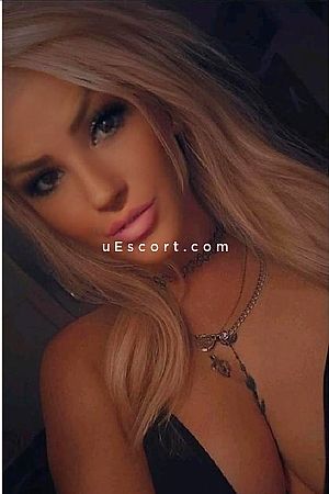 PARTY GIRL LORENAA 100% REAL - Slough Escorts