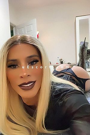 Lisa - Trans / TS Escort London