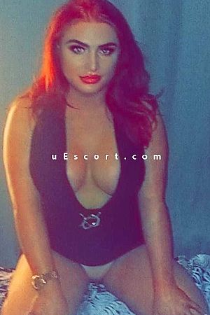 BustyRedHead - Trans / TS Escort London