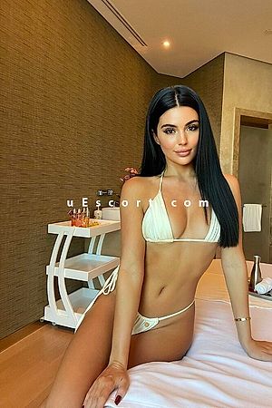 Zizi - Escort girls London