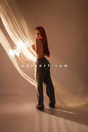 Elise Photo #2