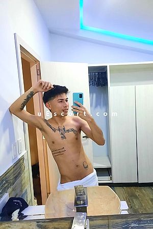 deivi colombian boy - Male escorts London