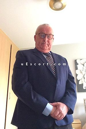 Alfred - Male escorts Cardiff