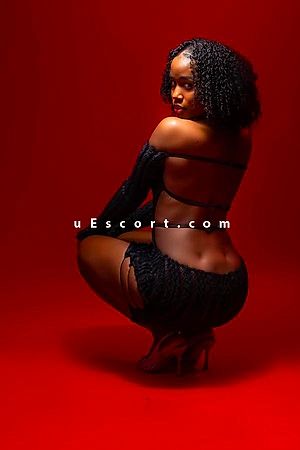 Esther black girl - Male escorts Stratford