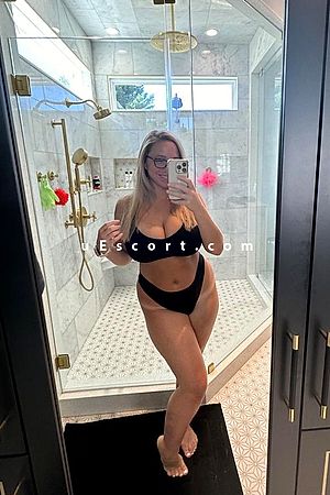 Lisa Photo #2