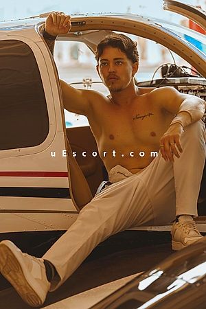 Santheago - London Boy Escorts