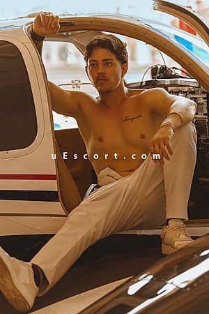 Santheago - London Boy Escorts
