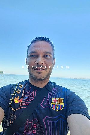 Jamaican/Brazilian Guy With Big Cock - Manchester Boy Escorts