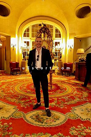 James - London Boy Escorts