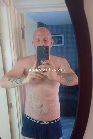 Northamptonlad - Northampton Boy Escorts