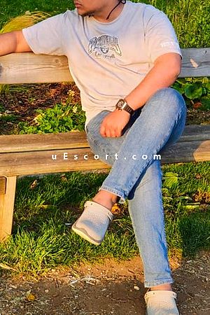 Harely - Harrow Boy Escorts