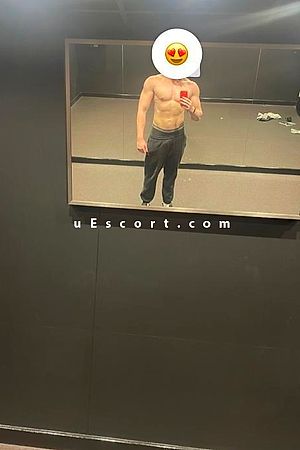 Yournaughtyboy Photo #2