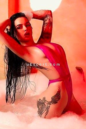 Alma - London Escorts