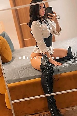 Sexy,horny new girl in town Photo
