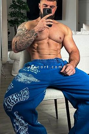 Ben - Birmingham Boy Escorts