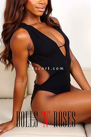 Isore - London Escorts