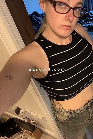 Bristolhotwife Photo #2