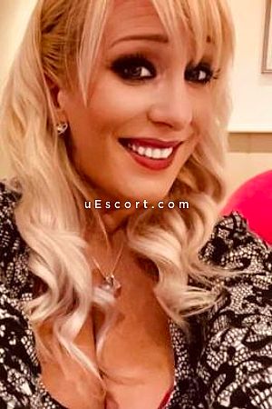 Mandy Photo #2