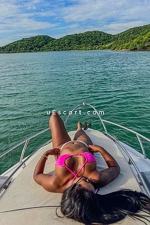 Pedra Maia Photo