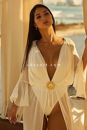 IRIS - London Escorts