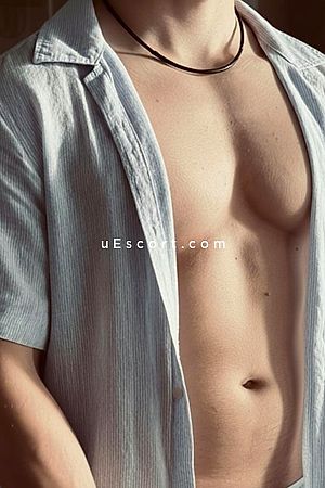 Marco V - Cambridge Boy Escorts