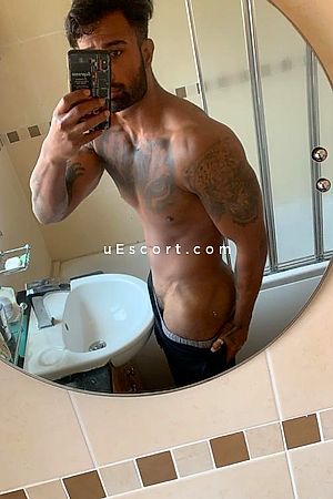 Mariolavezzi - Leeds Boy Escorts