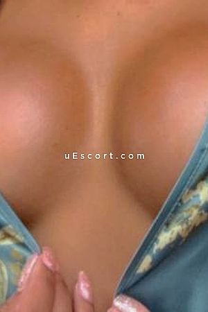 Prettylilly - Birmingham Escorts