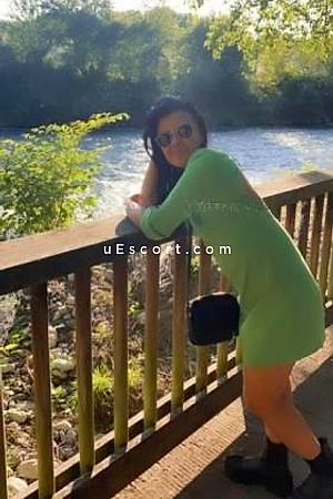 Danielle Souza Photo