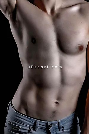 Jak - Luton Boy Escorts