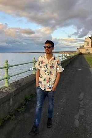 Ricky27 Photo #2