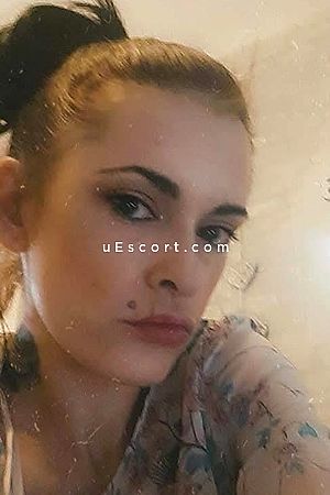 SMALLandSEXI Photo #3