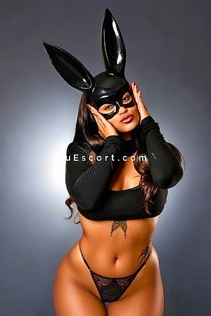 Chloe Mendez Photo #2