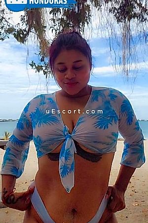 Alejandra Velasquez Photo #3