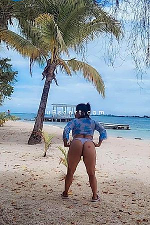 Alejandra Velasquez Photo #2