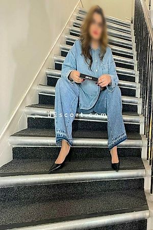 British Indian Amyra Photo #2