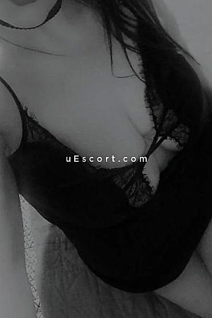 Busty layla Lee - West Bromwich Escorts