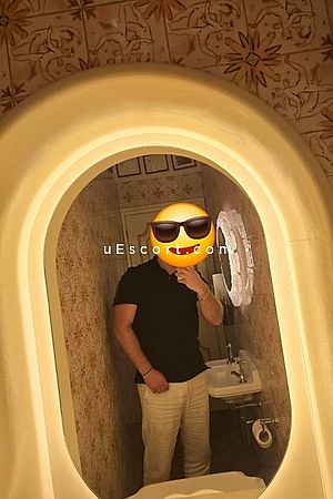 Andi - Stoke-on-Trent Boy Escorts