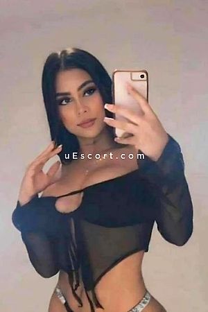 Yasmi - Essex Escorts